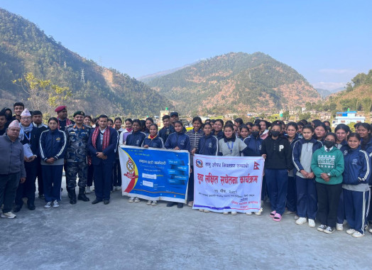 प्रमुख जिल्ला अधिकारी श्री राजु प्रसाद पौडेलको अध्यक्षतामा लिखु तामाकोशी गाउँपालिका वडा नं. ६ स्थित  तामाकोशी जनजागृति माध्यमिक विद्यालयमा लागु औषध नियन्त्रण सम्बन्धी युवा लक्षित सचेतना कार्यक्रम। @मिति २०८१ साल १६ गते मङ्गलबार