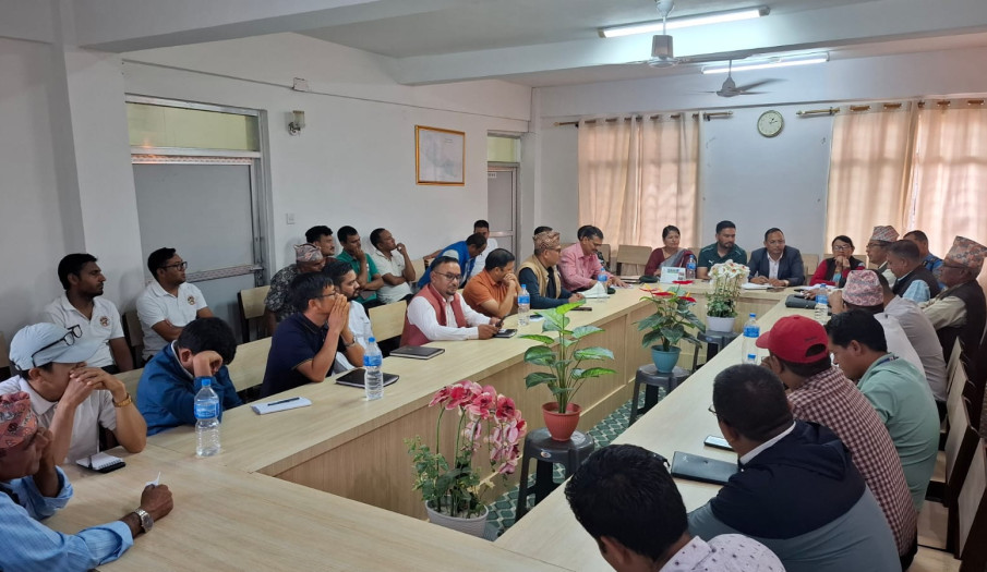 जिल्ला विपद व्यवस्थापन समितिको बैठक