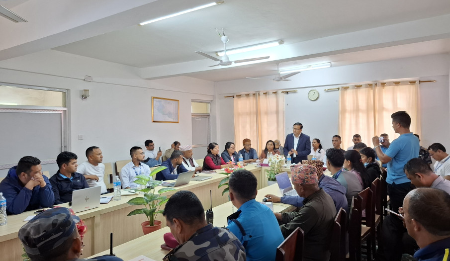 अस्थायी आवास निर्माण प्रक्रियाका बारेमा अभिमुखिकरण कार्यक्रम